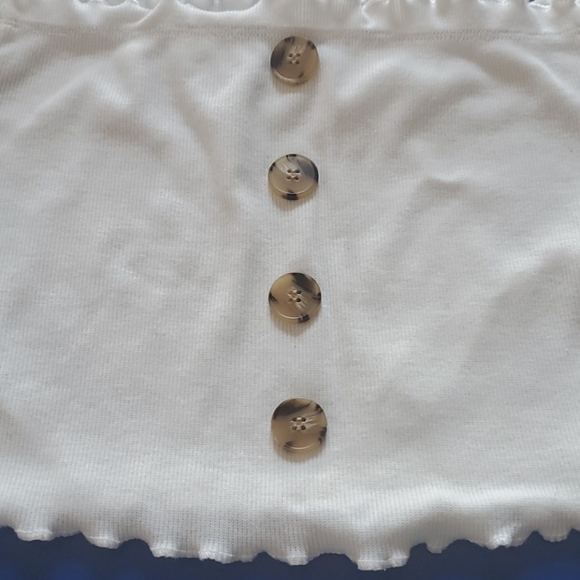 Off the Shoulder Crop Top - Picture 4 of 5